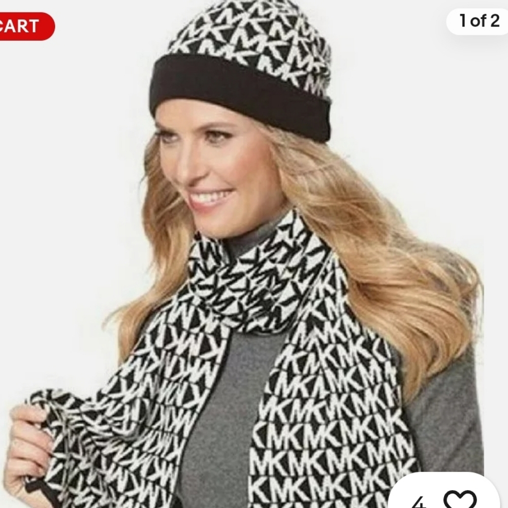 Michael kors ladies 3piece scarf, beanie and gloves set